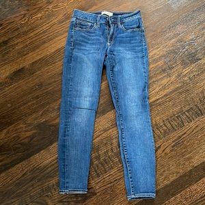 Gap 27S Curvy True Skinny jeans